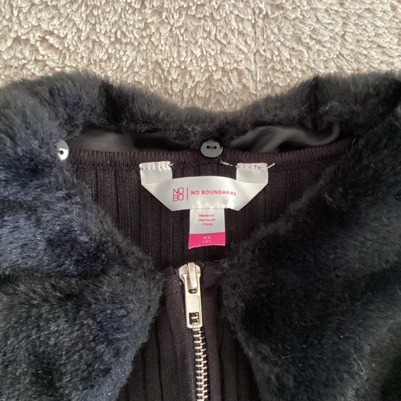 No Boundaries Black Zip-Up Jacket With Fur Neck - Picture 3 of 5